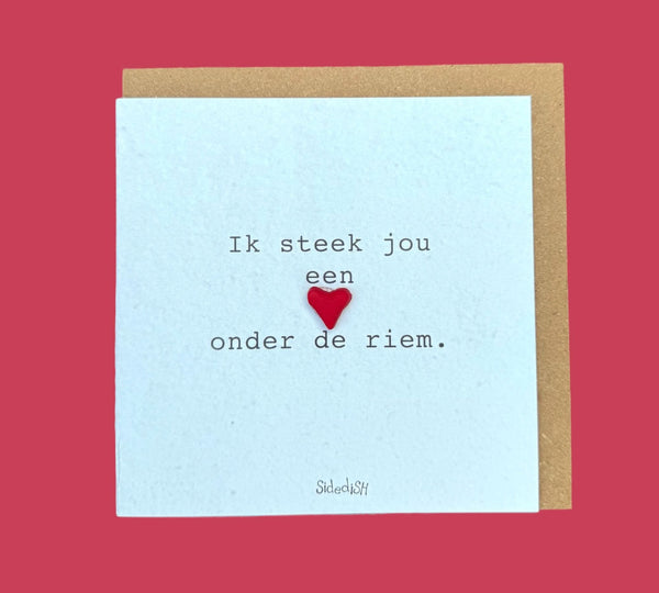 Grußkartenherz unter dem Gürtel