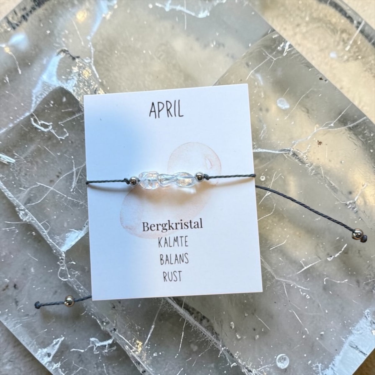 Maandarmband April