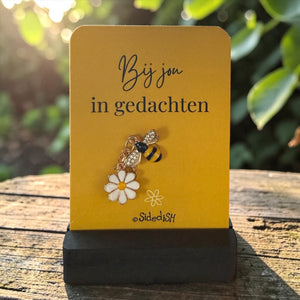 Kaartje op houdertje bij jou in gedachte
