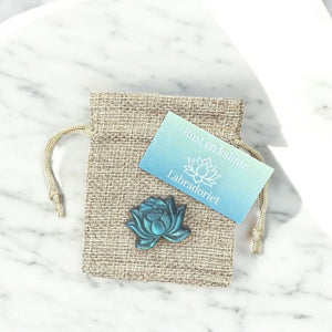 Labradorit-Lotusblume