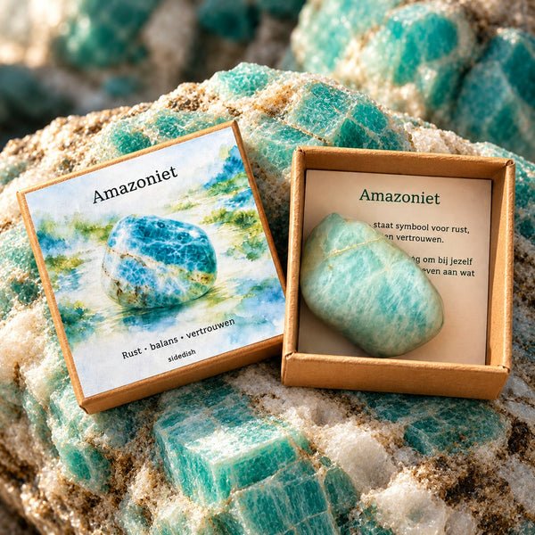 Amazoniet cadeaudoosje op ruwe amazoniet